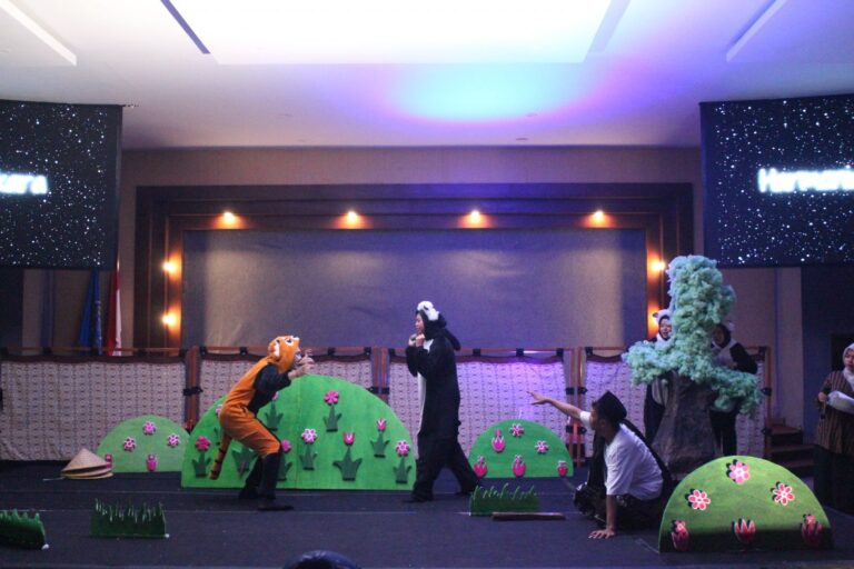 Teater HARMONIA SASKARA, Suguhkan Empat Drama Dongeng Fantasi