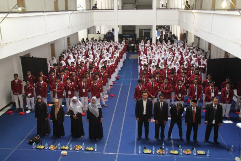 Pembukaan Pesmaba FKIP UMM 2024: Mempersiapkan Pendidik Masa Depan Berdaya Saing dan Peduli Lingkungan