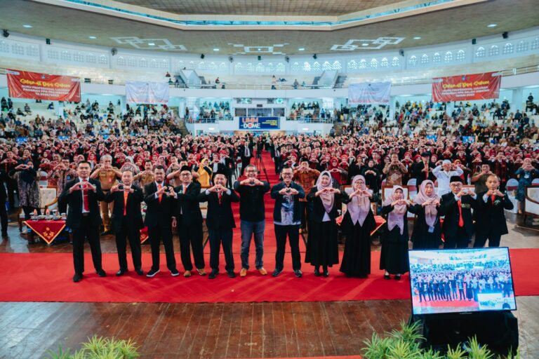 2747 Lulusan PPG FKIP UMM Ikuti Gelar Kelulusan dan Sumpah Profesi Guru