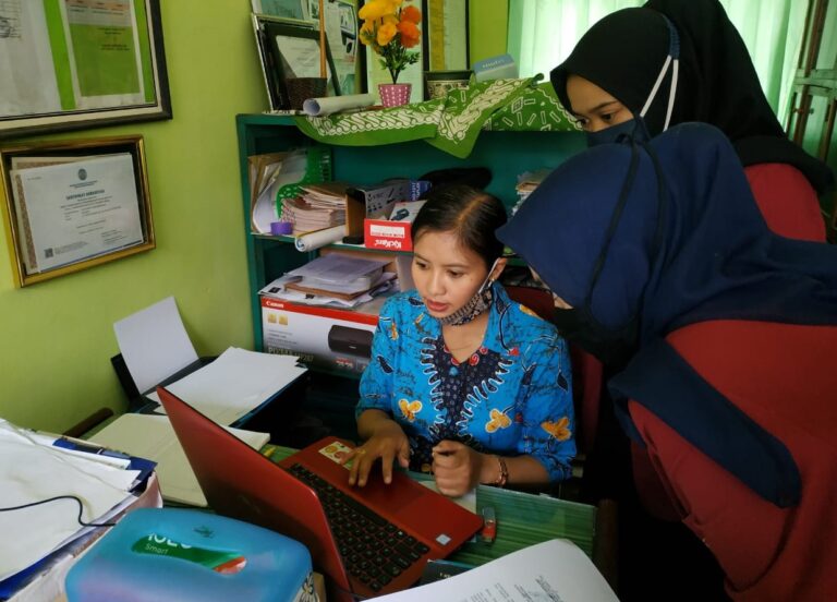 Lolos Program Kampus Mengajar Perintis, 12 Mahasiswa FKIP Tiga Bulan Dampingi Guru Laksanakan Pembelajaran di Masa Pandemi