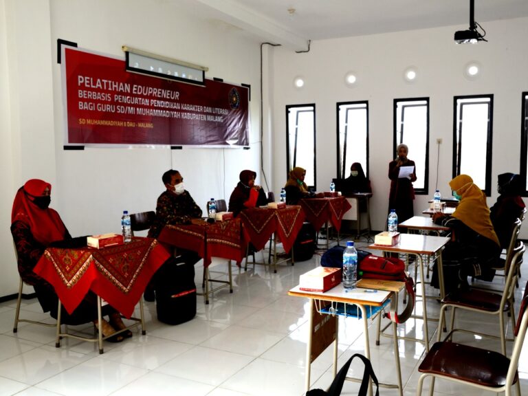 Dosen UMM Gelar Pelatihan Edupreneur Berbasis Penguatan Pendidikan Karakter dan Literasi