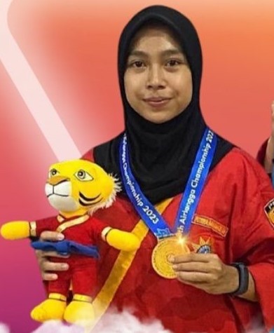 Membanggakan, Mahasiswa Pendidikan Biologi Raih Medali Emas Fight Kelas Under A Putri