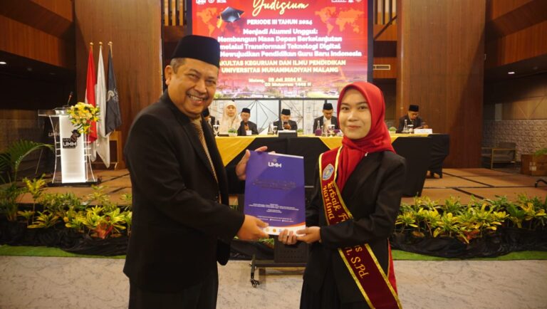 Nor Hazlina Fazlyn, Lulusan Terbaik FKIP yang AKtif Publikasi Artikel Hingga Buku