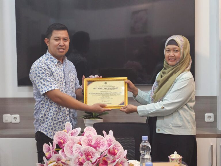 Sukses Pertahankan Predikat Persentase Lulusan PPG Terbaik 5 Tahun Berturut-turut, PPG FKIP UMM Terima Penghargaan Kemenag