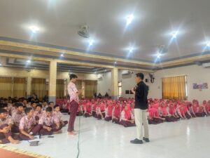 Prodi Pendidikan Matematika FKIP UMM Gelar Kuliah Umum di SMAN 2 Jombang, Bahas Energi Terbarukan