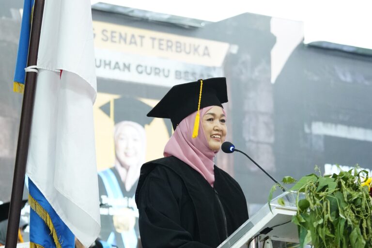 Kaji Budaya dan Isu Gender dalam Pendidikan di Indonesia, Dekan FKIP UMM Trisakti Handayani Raih Guru Besar